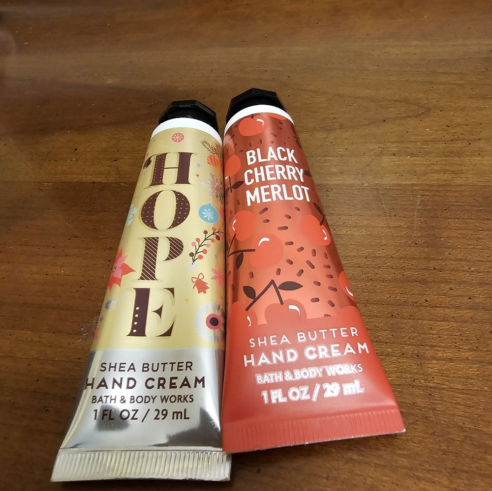BATH AND BODY WORKS HAND CREAM